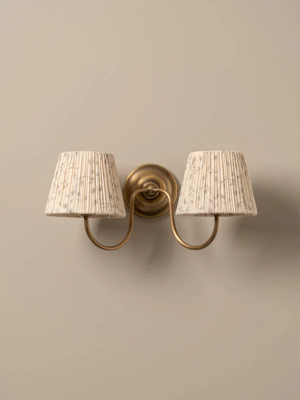 Ashbury double aged brass wall light - Image 2