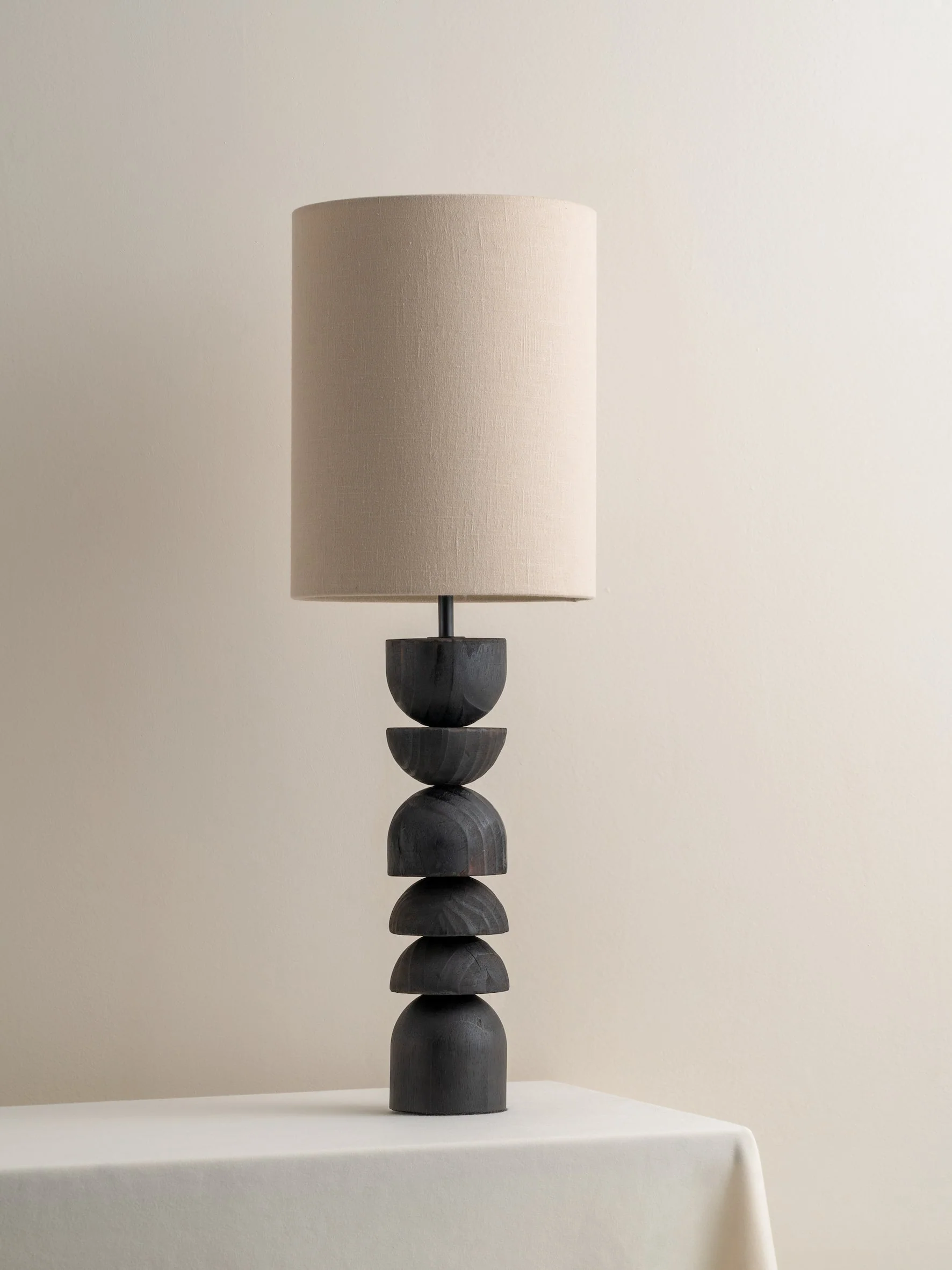Aska - tall charred wood and natural linen table lamp - Image 3