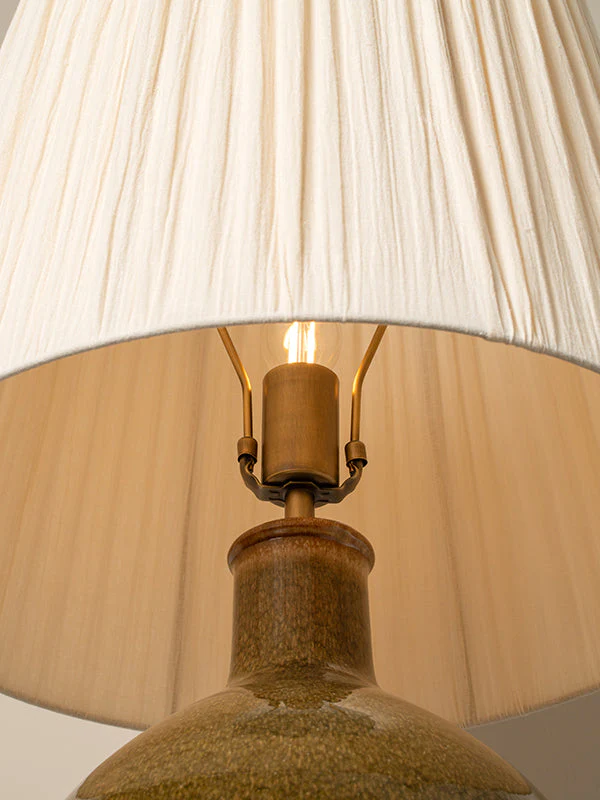 Calcot wide table lamp - Image 6