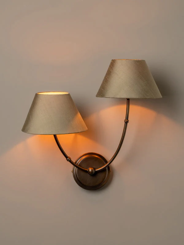 Chalbury wall light - Image 3