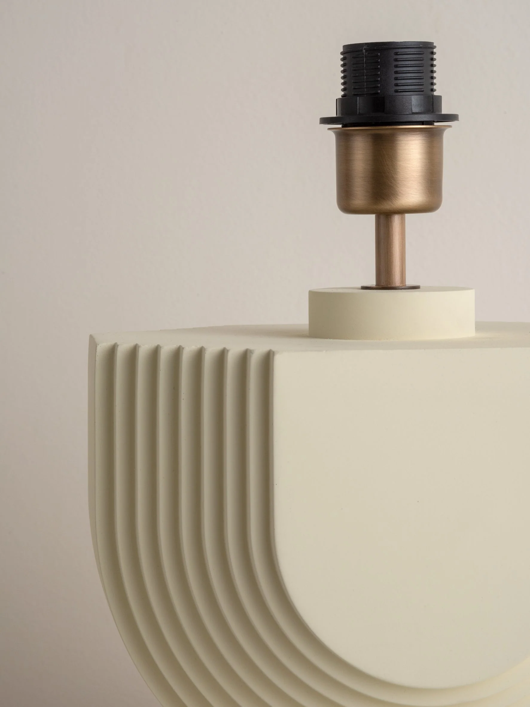Edition 1.3 - concrete table lamp - base only - Image 4