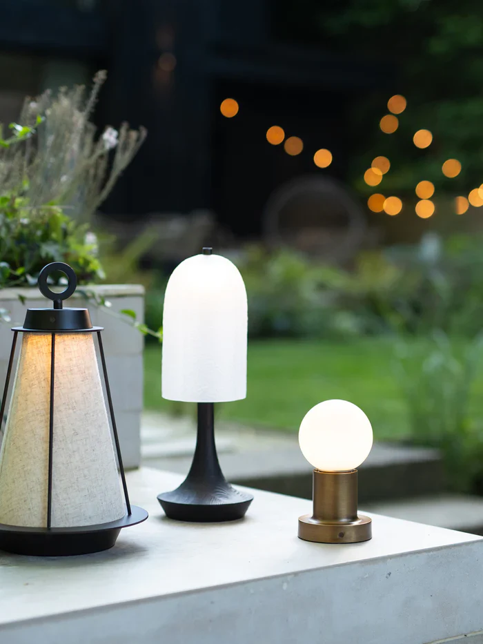 Ember - charred wood rechargeable table lamp - Image 9