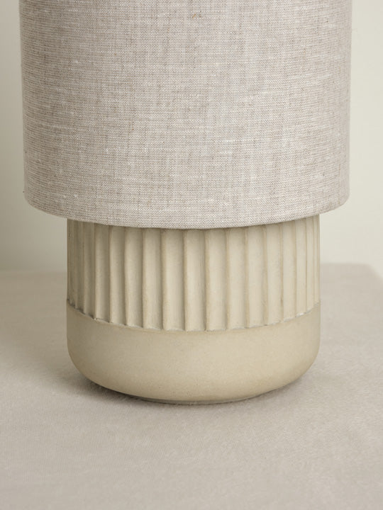 Enza - warm white ribbed concrete table lamp - Image 5