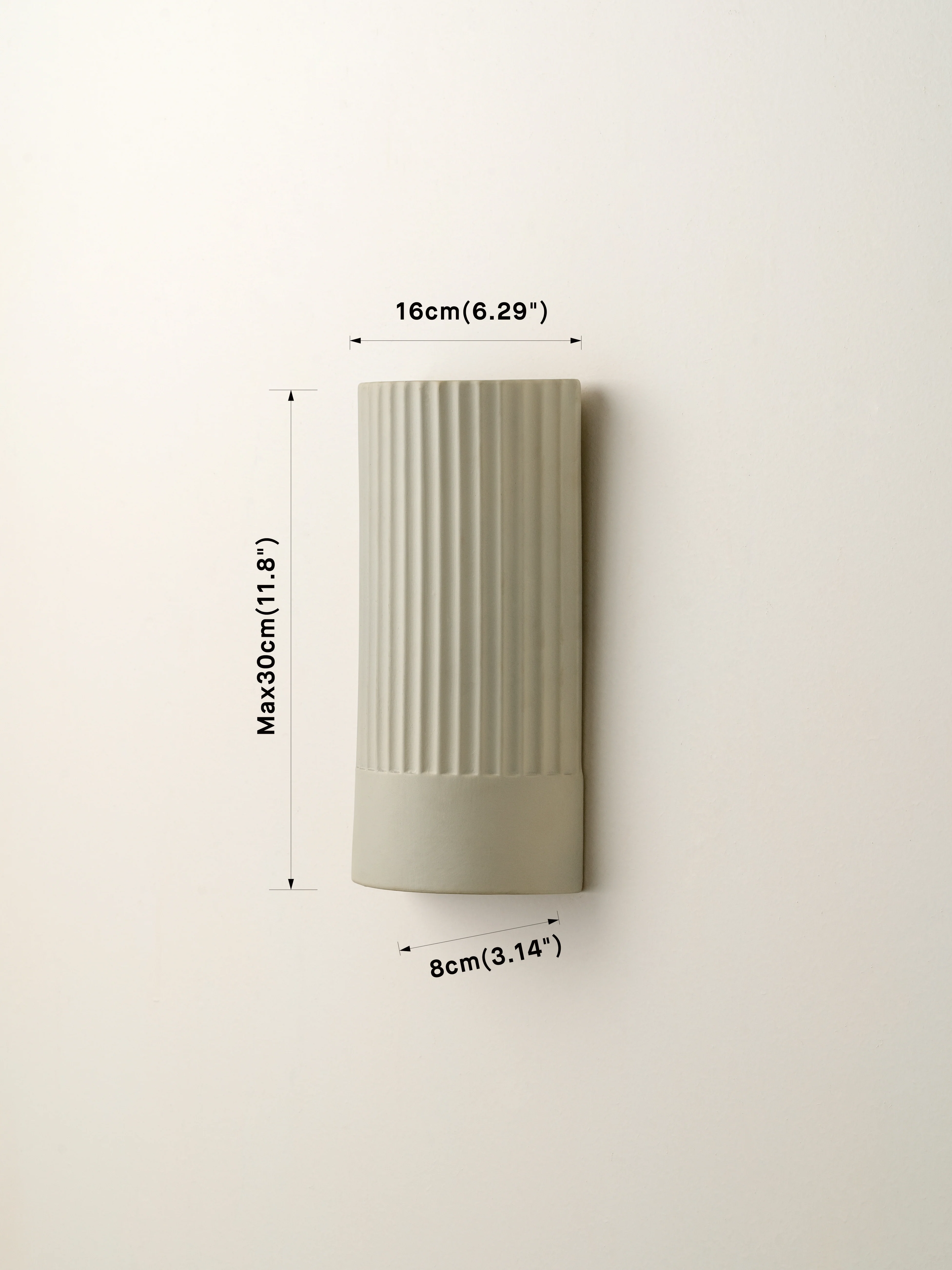 Enza - warm white ribbed ceramic wall light - Image 5