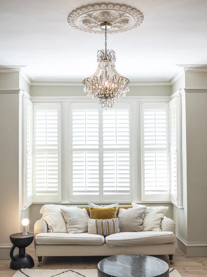 Lina - 4 light antique brass crystal glass chandelier - Image 3