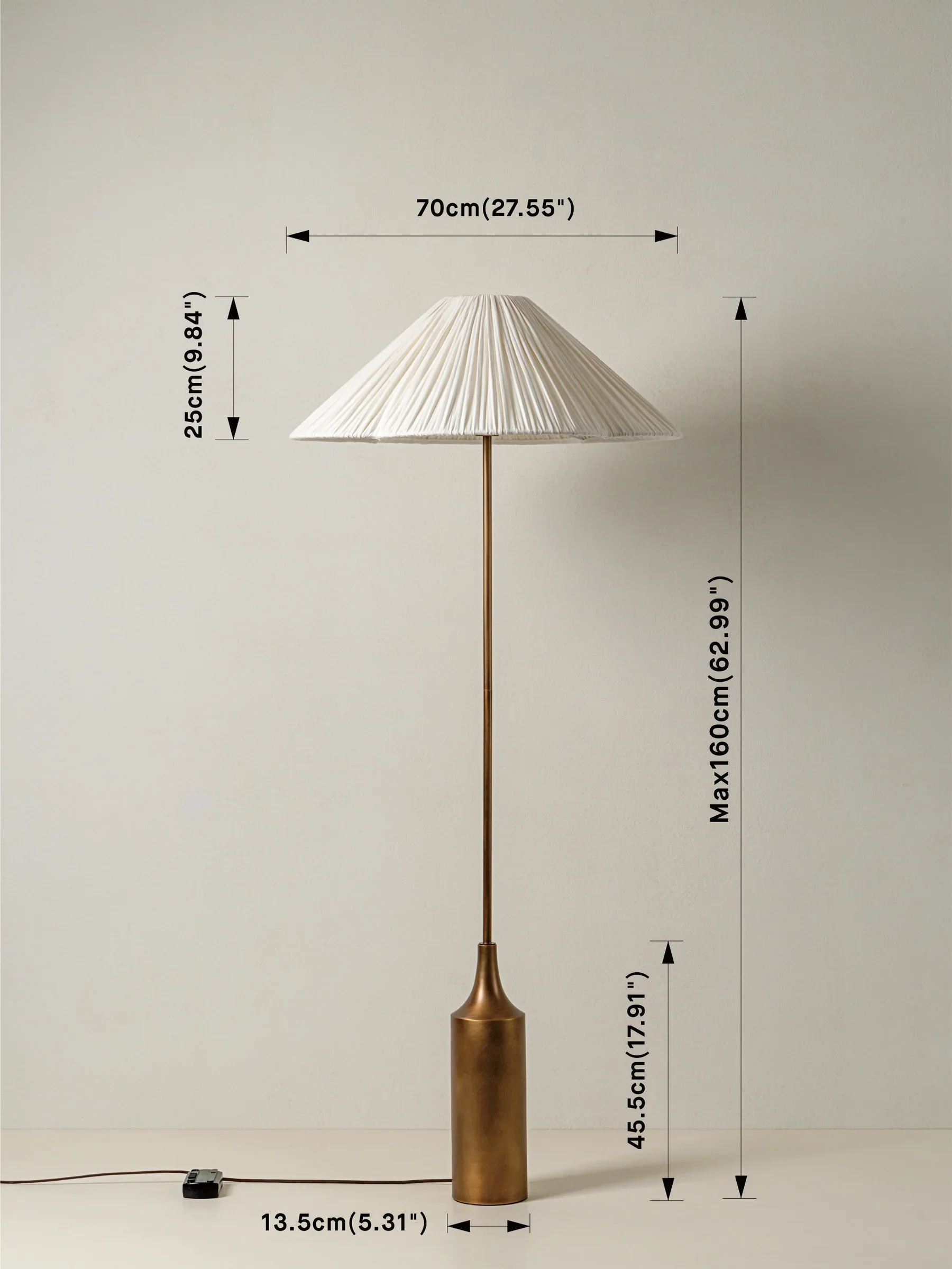 Lindi - aged brass and linen scalloped floor lamp - Image 4