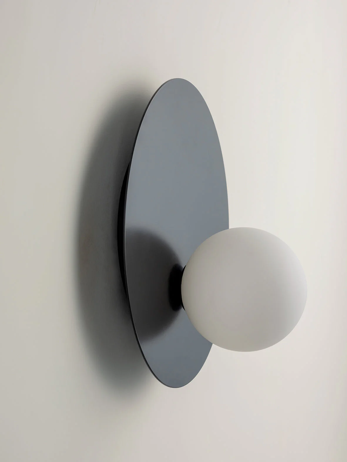 Luna - 1 light matt black wall light - Image 3