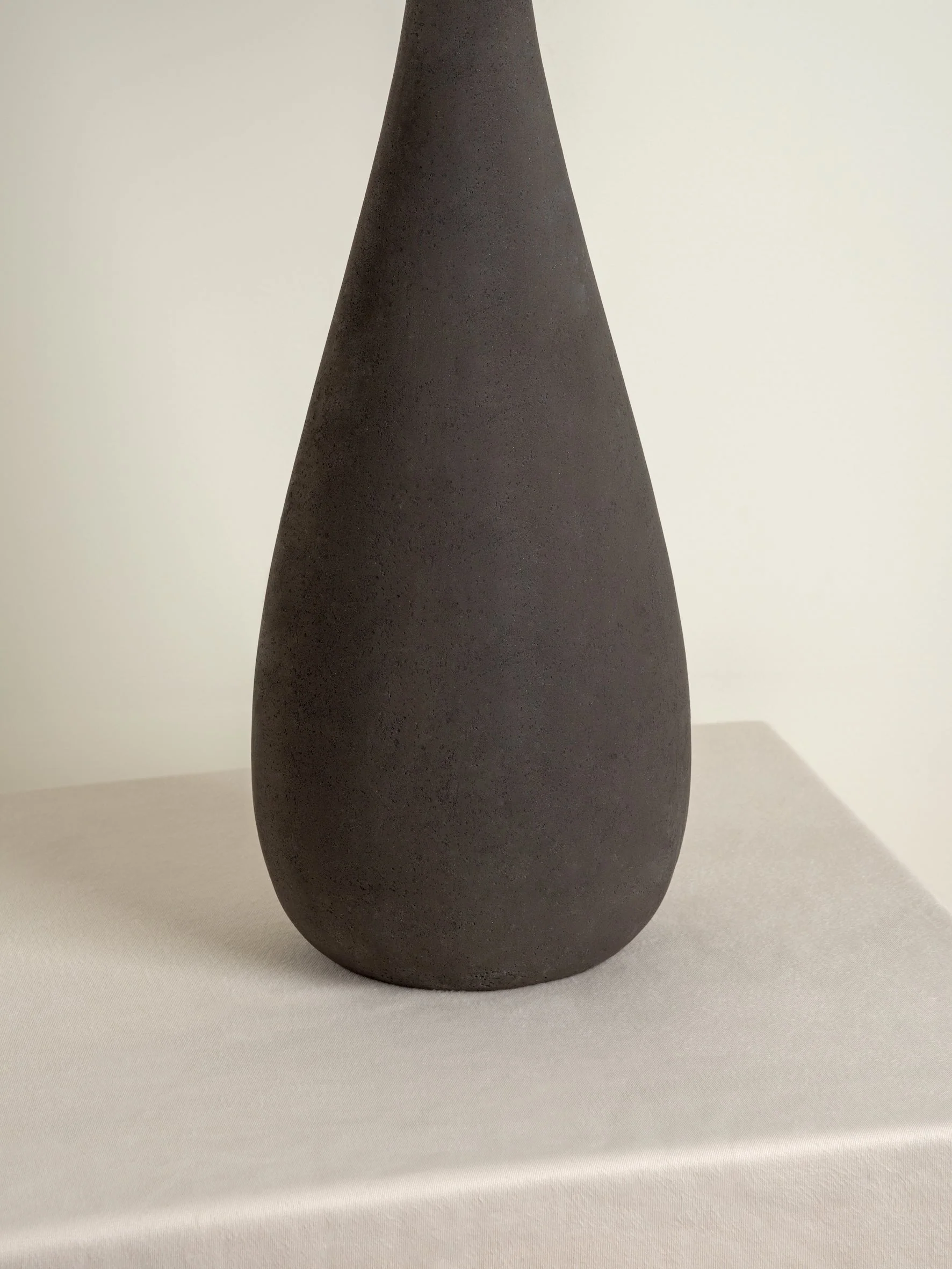 Miata - charcoal concrete and rattan table lamp - Image 4