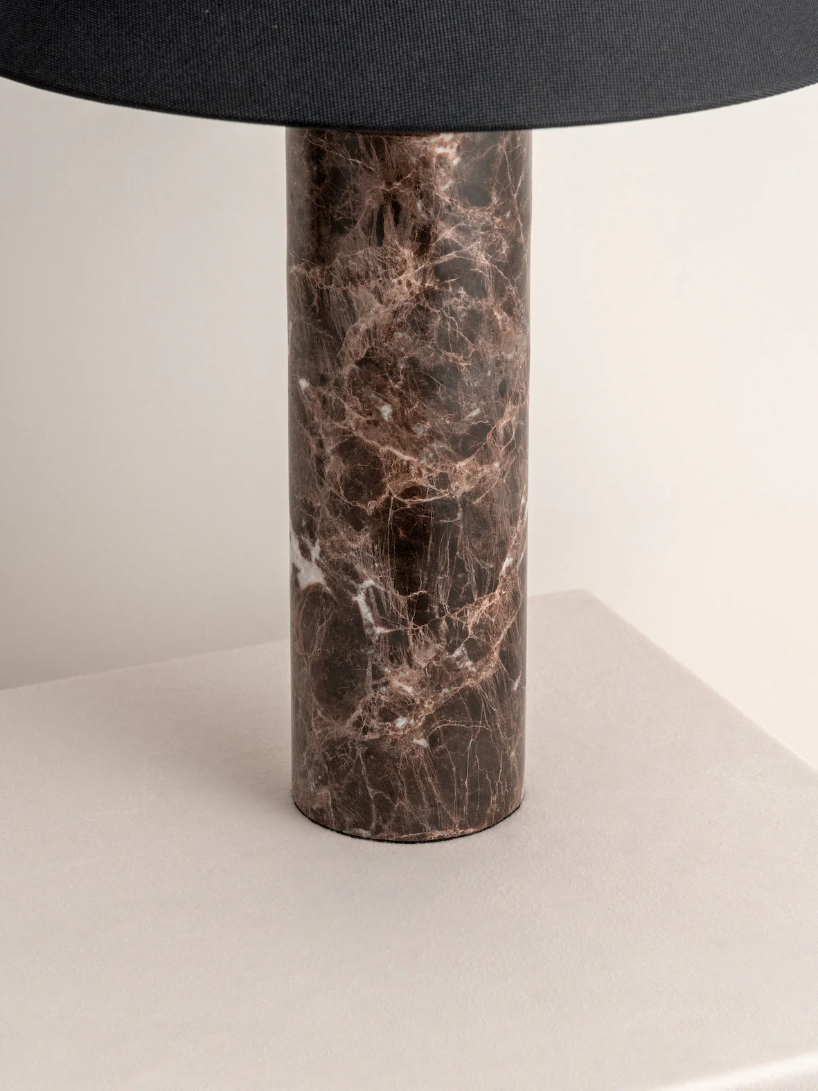 Morola - 1 light large brown marble cylinder table lamp - Image 4