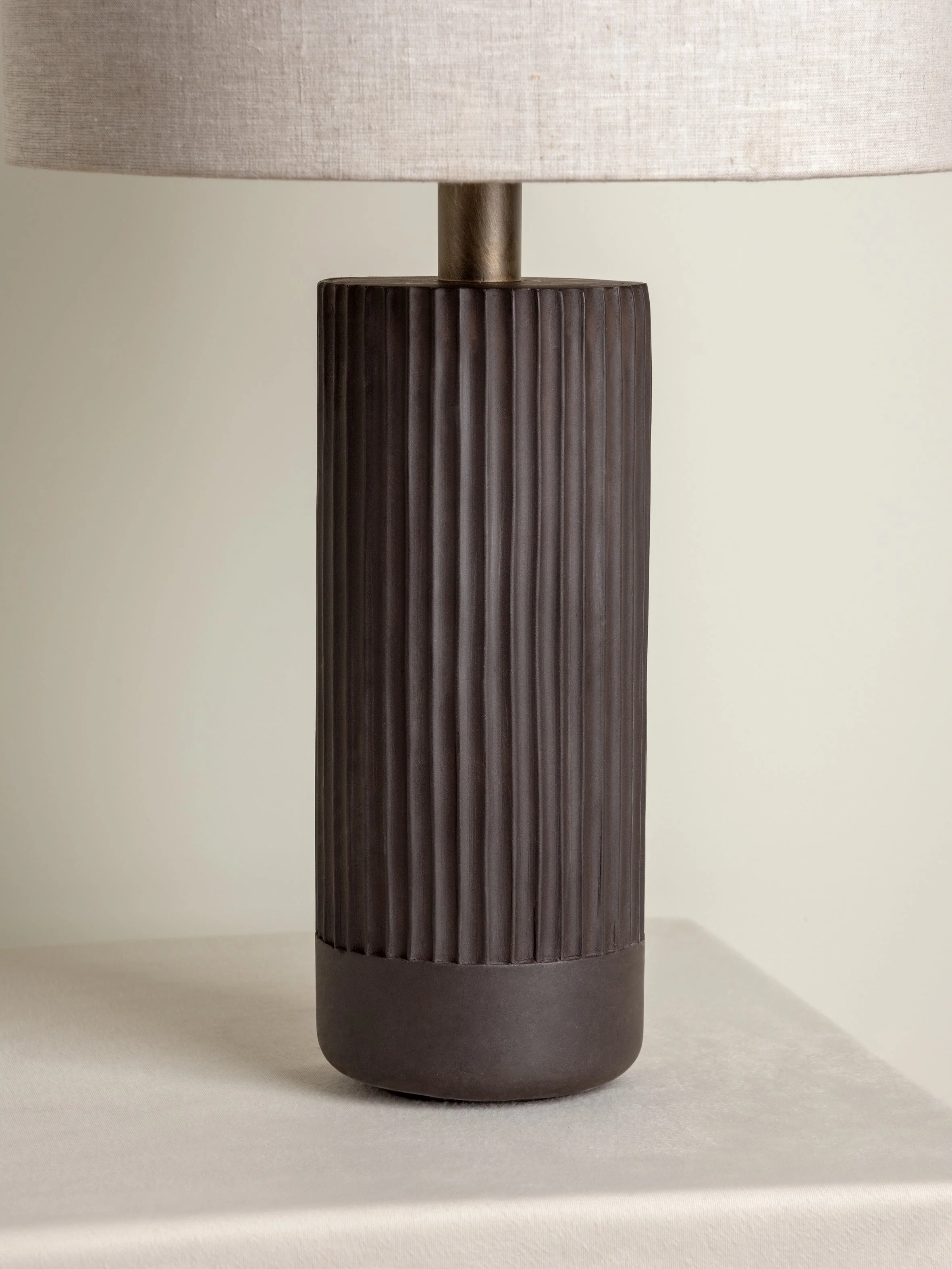 Nitara - chocolate ribbed concrete table lamp - Image 5