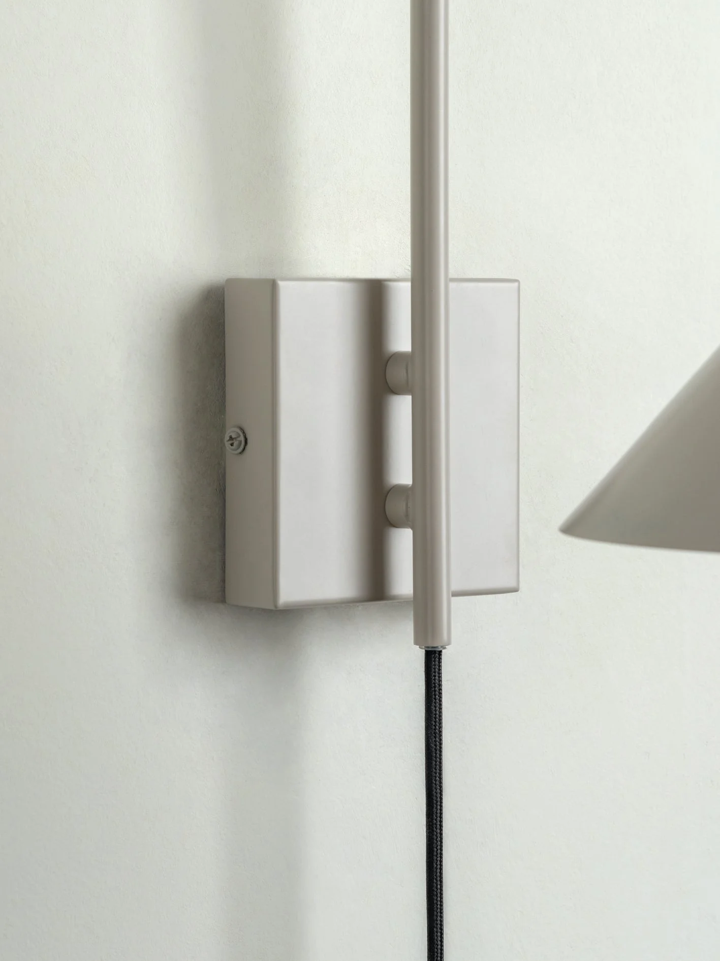 Orta - 1 light warm white cone wall light - Image 4