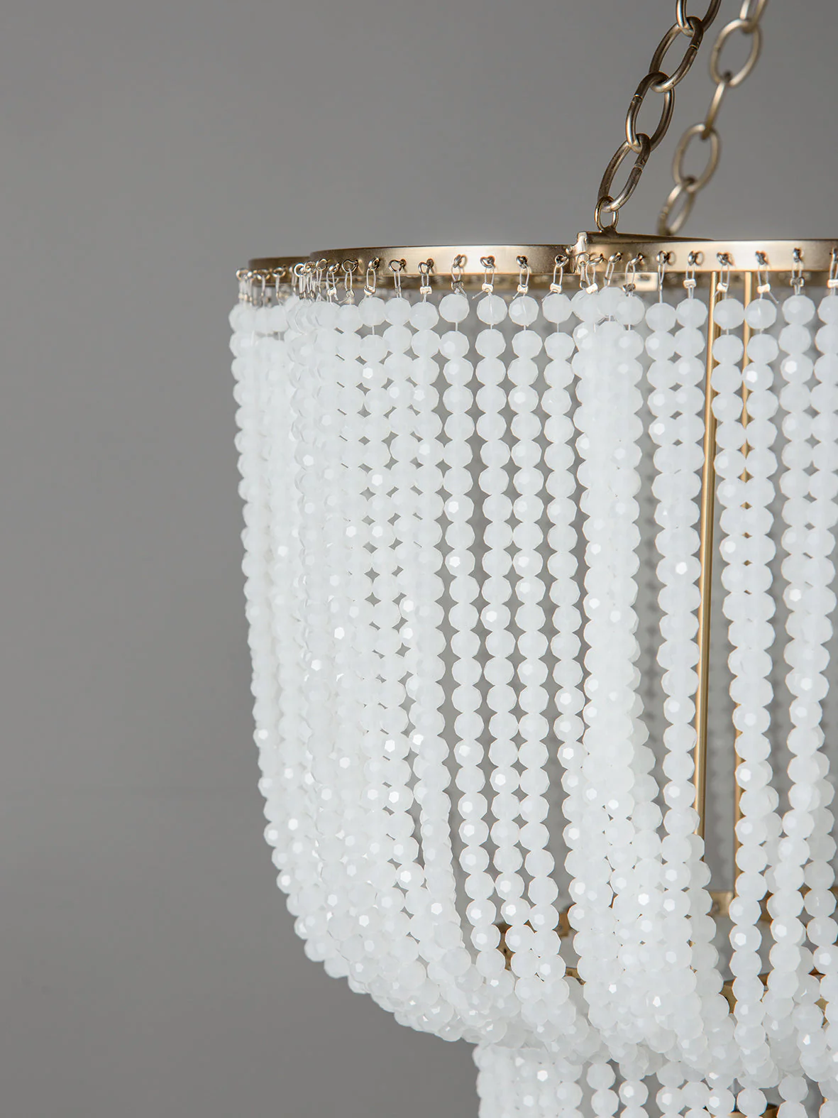 Pello - 4 light white scalloped chandelier - Image 4