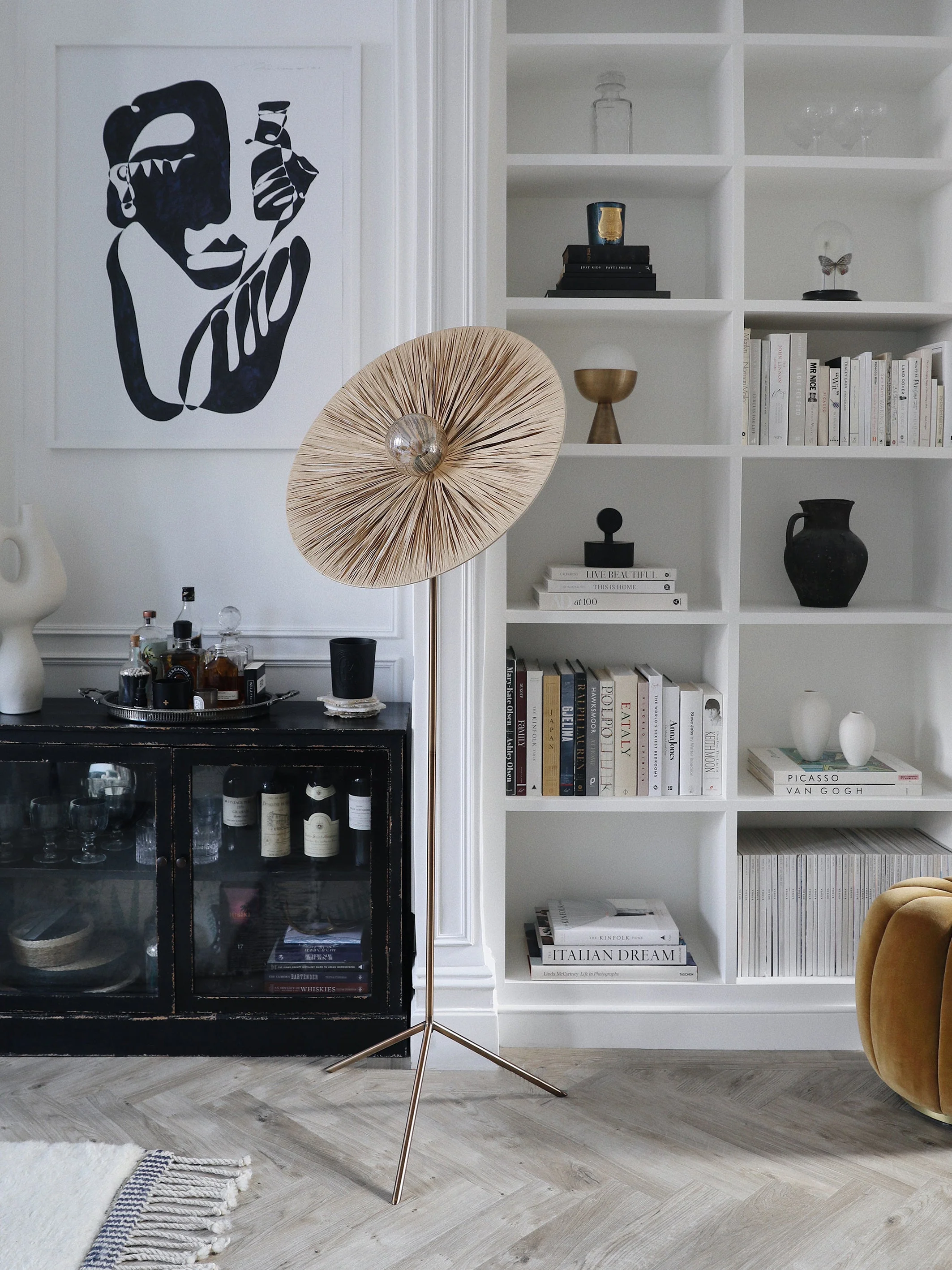 Ridotti - 1 Light Natural Raffia and Burnished Brass Floor Lamp - Image 5