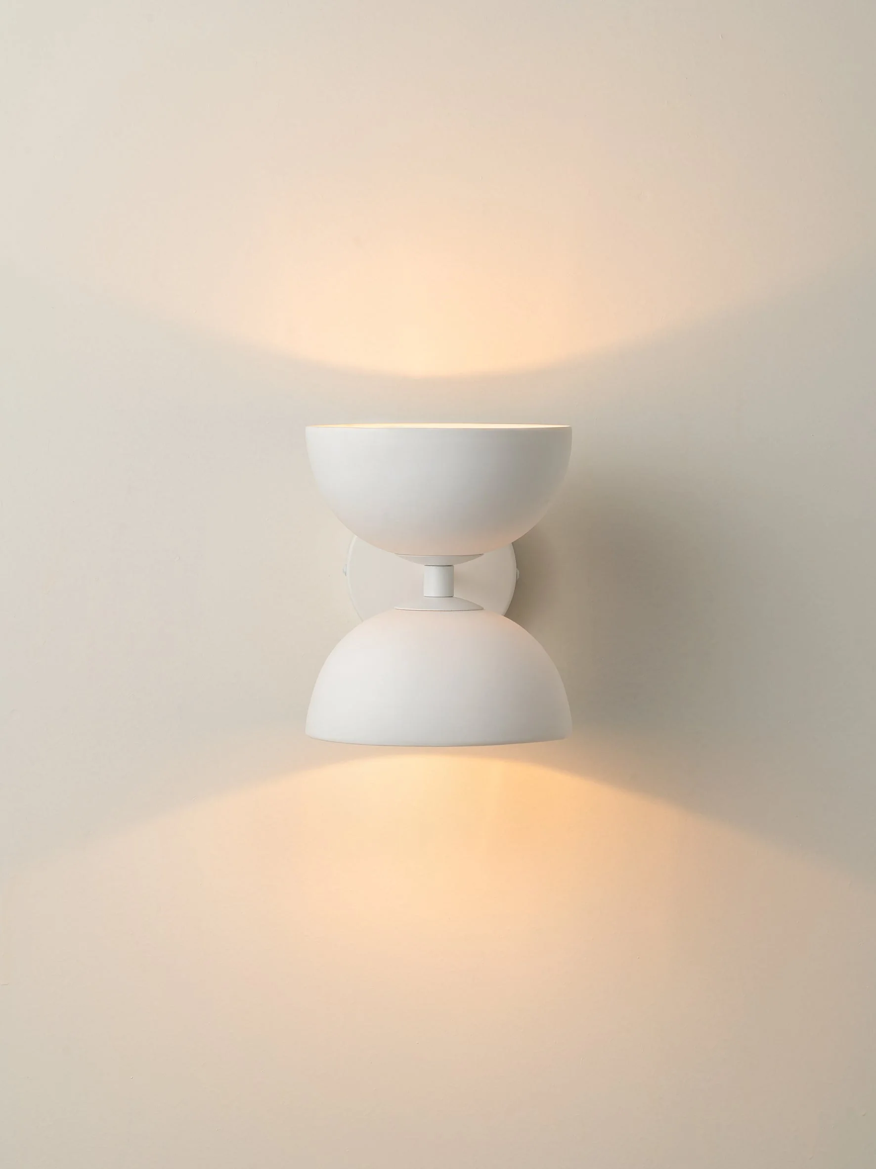 Ruzo - 2 light warm white and porcelain wall light - Image 4