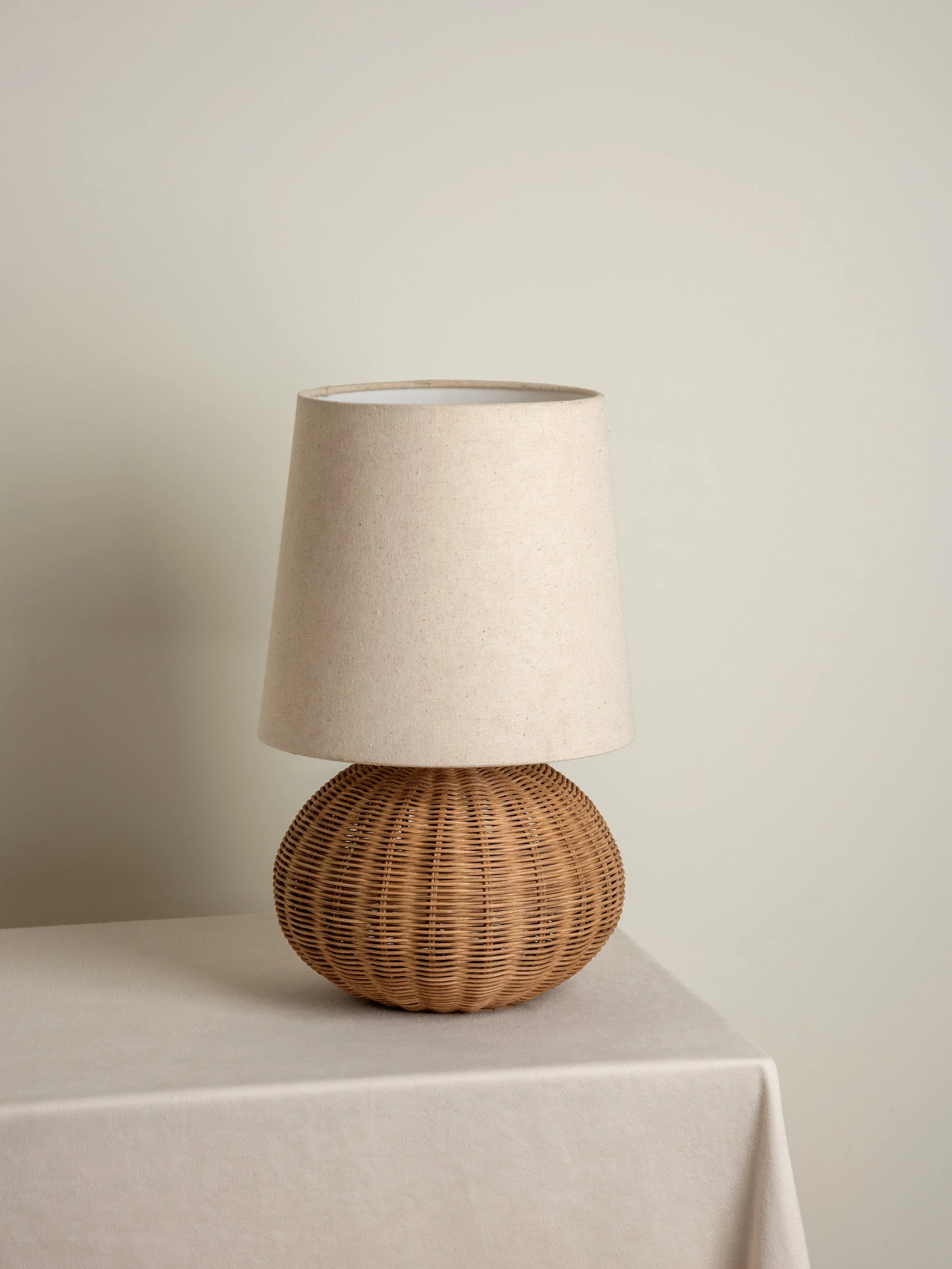 Sanvi - rattan globe table lamp - Image 4