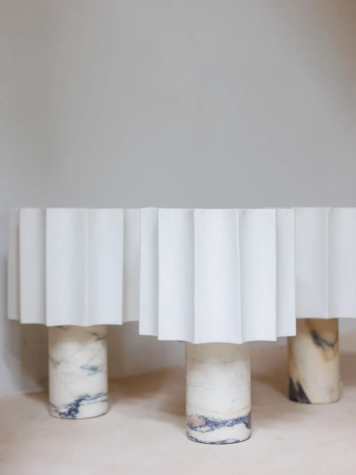 Valli - Viola Calacatta marble and linen rechargeable table lamp - Image 5