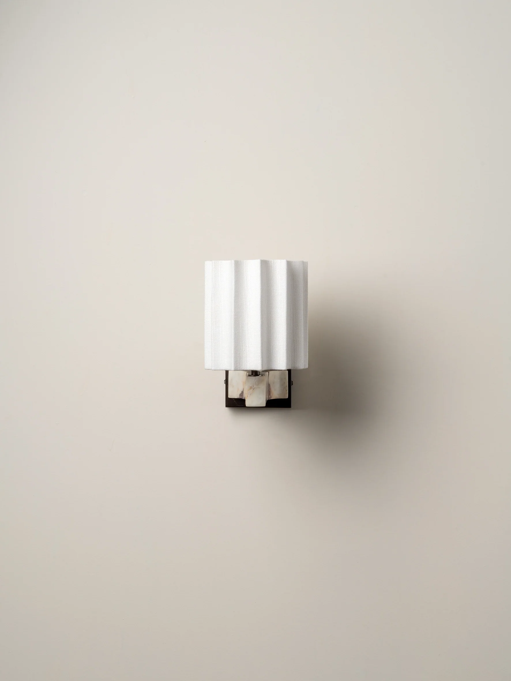 Viotti - Calacatta Viola marble and linen wall light - Image 2